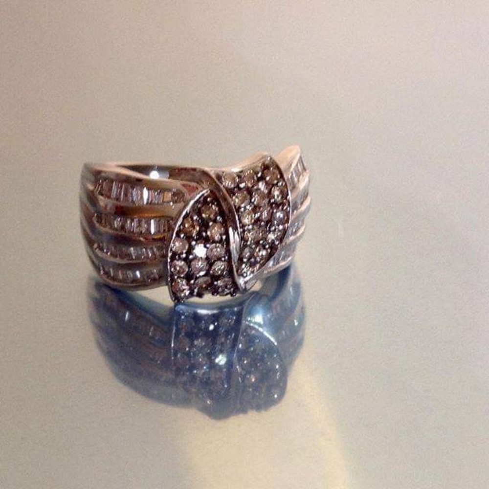 Chocolate and white diamond 14k white gold ring